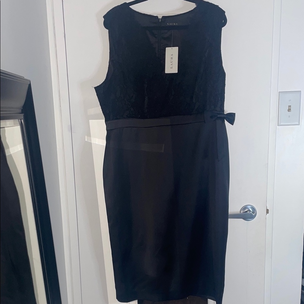 Elegant Black Midi Dress with Bow by Laura.
